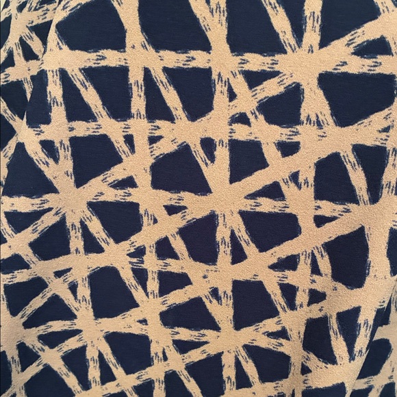 Alfani Navy and Beige Abstract Sleeveless Top - Picture 2 of 5